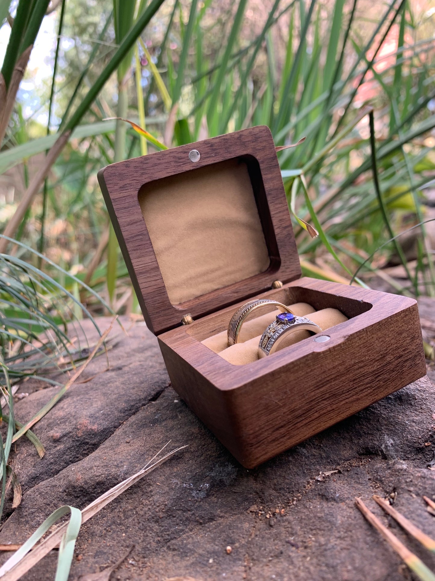 Square ring box